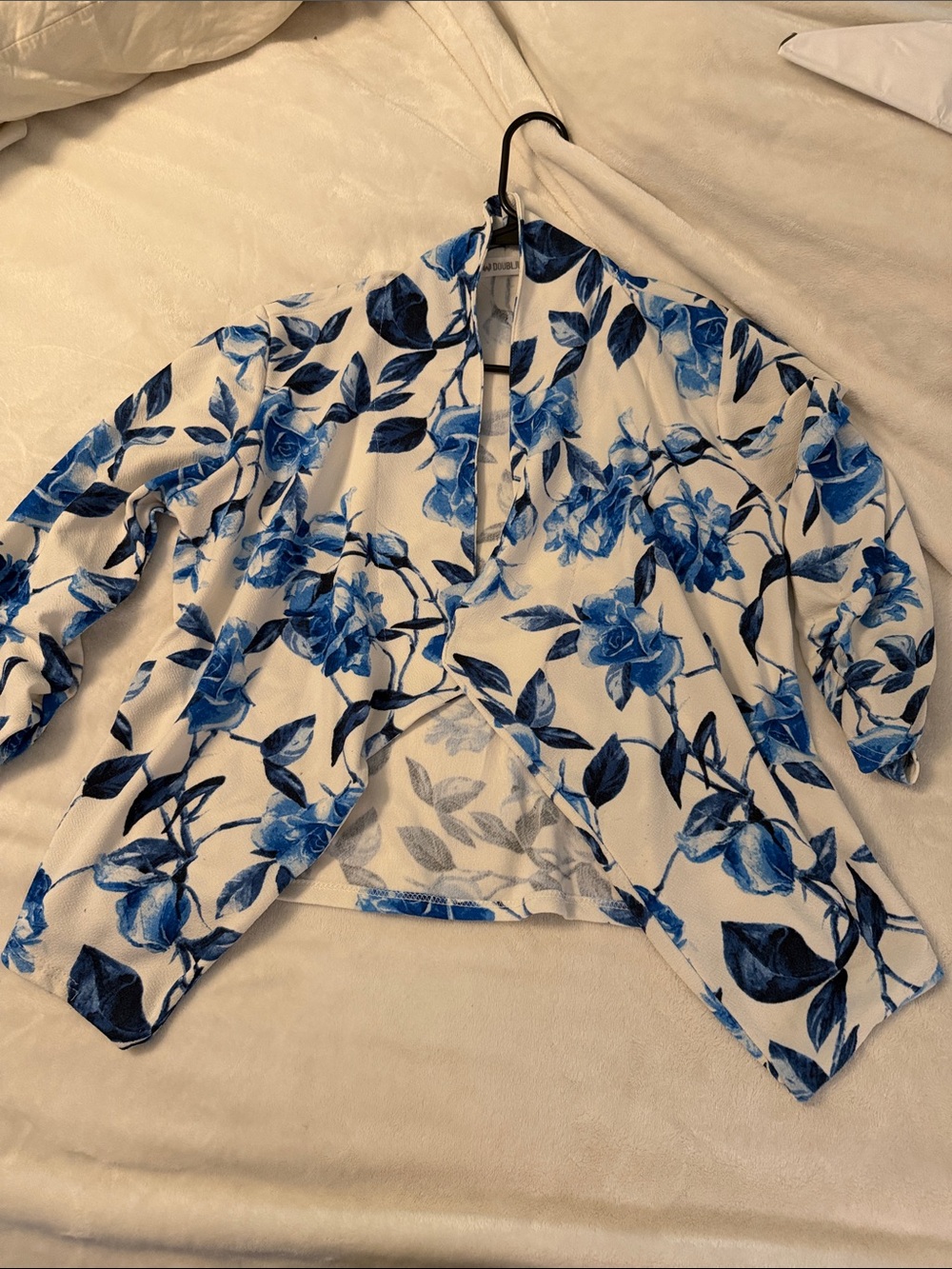 Doublju White Blazer with Blue Floral Print - Picture 7 of 7